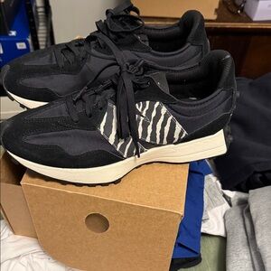 New Balance Black and White Men's Sneakers